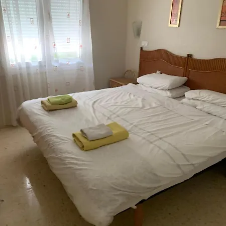 House With Garden At Oliva Nova Golf & بيت للعطل